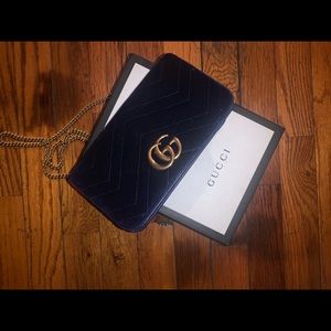 AUTHENTIC Midnight blue Gucci purse